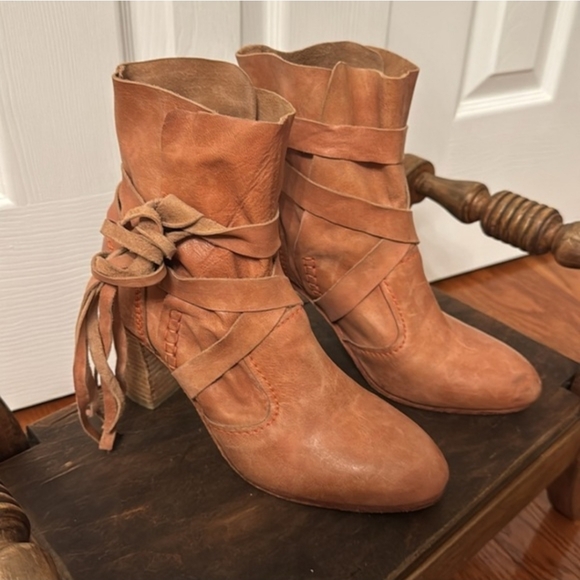 Free People Seven Wonders Ankle Boots in "Brick" (Distressed Leather) - Picture 4 of 9